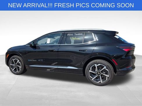 Used 2025 Chevrolet Equinox EV LT w/ Convenience Package FWD image 4