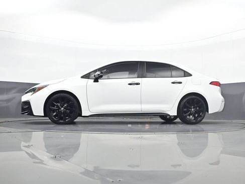 Used 2022 Toyota Corolla SE FWD image 28
