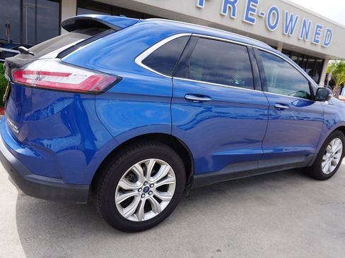 Certified 2020 Ford Edge Titanium FWD image 6