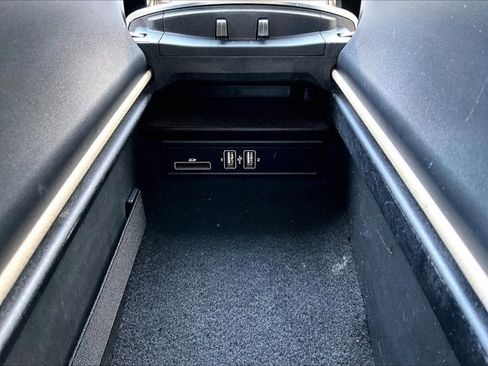 Used 2016 Mercedes-Benz C 300 Sedan image 26
