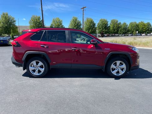 Used 2021 Toyota RAV4 Limited AWD/4WD image 10