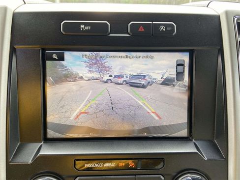 Used 2015 Ford F150 Lariat w/ Equipment Group 501A Mid image 22