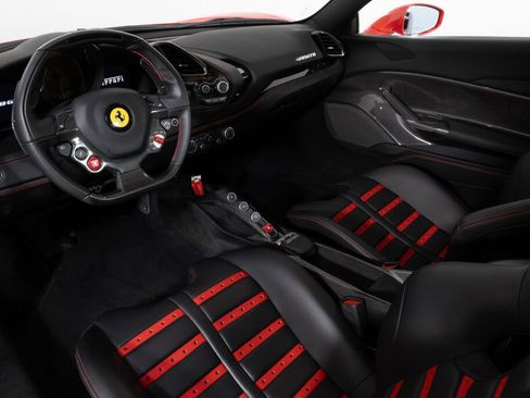 Used 2017 Ferrari 488 GTB image 37