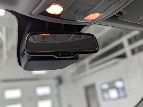 Used 2023 Jeep Renegade Latitude w/ Premium Group image 34