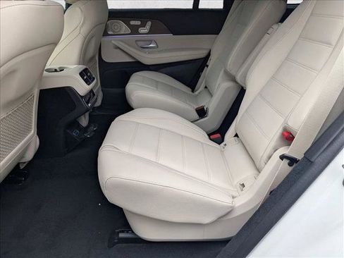 New 2026 Mercedes-Benz GLS 580 4MATIC image 14