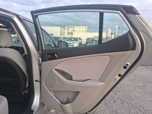 Used 2012 Kia Optima LX image 21