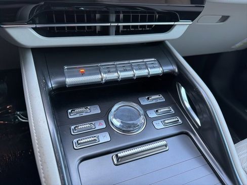 New 2026 Lincoln Nautilus Reserve image 18