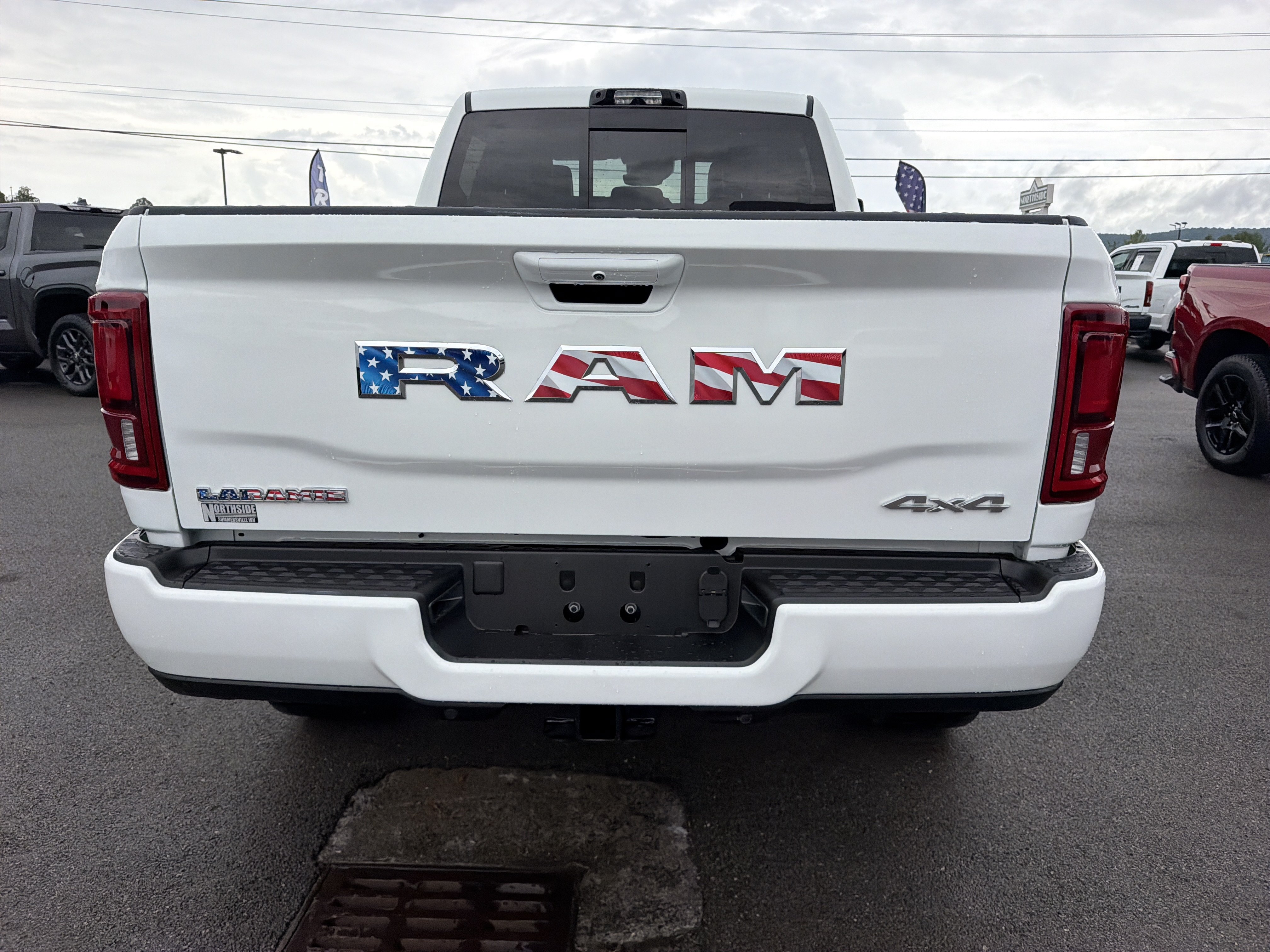 Used 2026 RAM 2500 Laramie AWD/4WD image 8