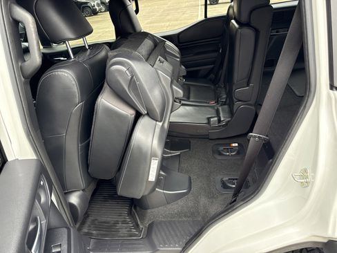 Used 2024 Toyota Land Cruiser image 16