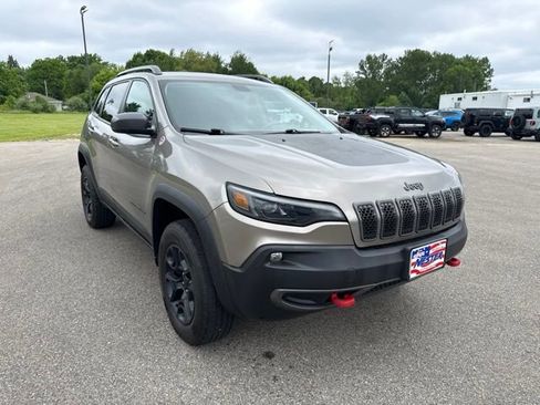 Used 2020 Jeep Cherokee Trailhawk AWD/4WD image 7