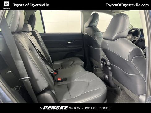 Used 2026 Toyota Grand Highlander FWD image 6