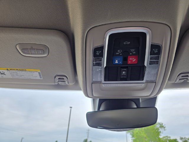 Used 2022 RAM 1500 Laramie AWD/4WD image 33