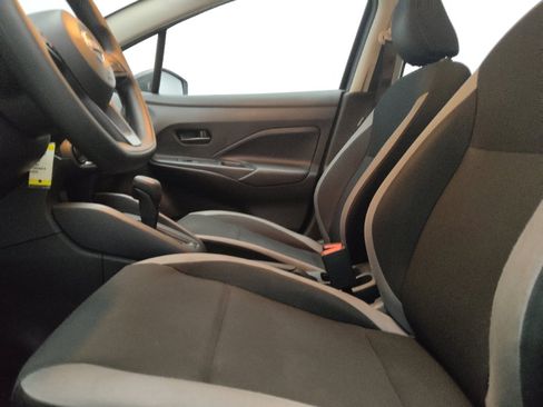 Used 2025 Nissan Versa S w/ Trunk Package FWD image 17