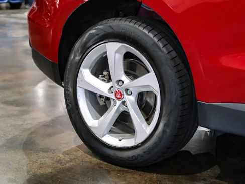 Used 2017 Jaguar F-PACE Premium image 48