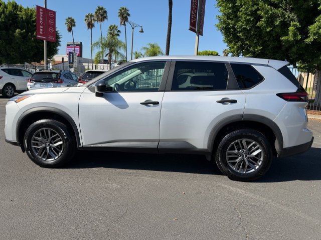 Used 2024 Nissan Rogue S AWD/4WD image 4