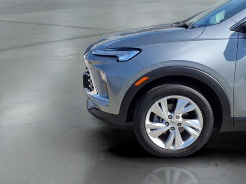 Used 2025 Buick Encore GX Preferred FWD image 19