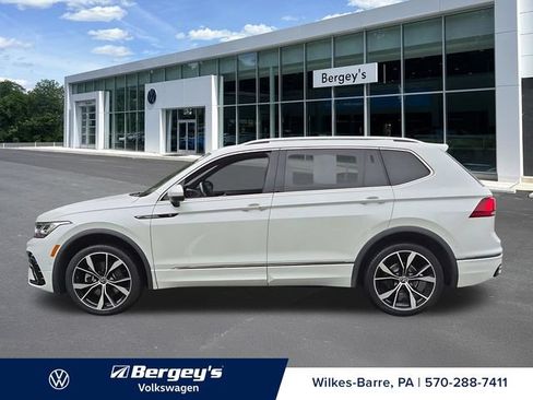 Used 2022 Volkswagen Tiguan SEL R-Line AWD/4WD image 9