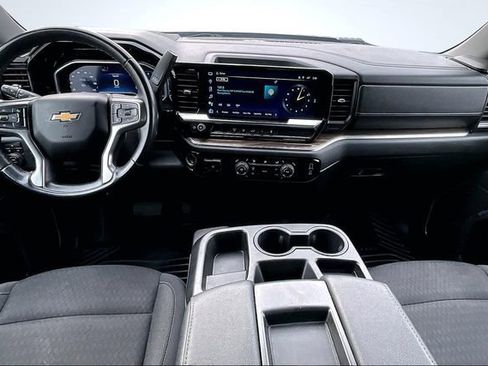 Used 2024 Chevrolet Silverado 2500 LT image 10