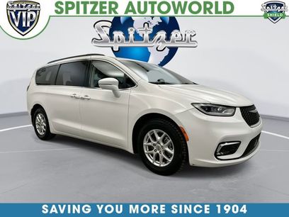 Used 2022 Chrysler Pacifica Touring-L