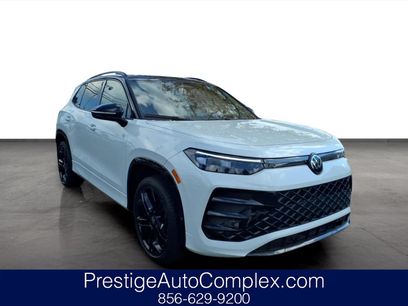 Certified 2025 Volkswagen Tiguan SE R-Line
