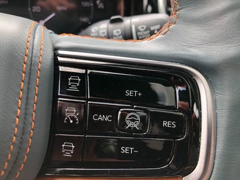 Used 2022 Jeep Grand Wagoneer Series II w/ Convenience Group III image 6