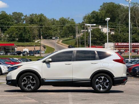 Used 2018 Honda CR-V Touring image 5