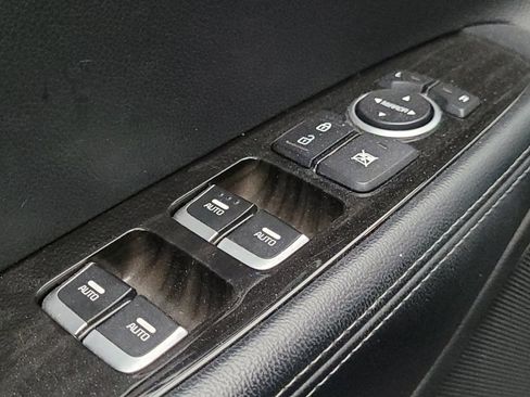 Used 2020 Kia Sorento LX image 27