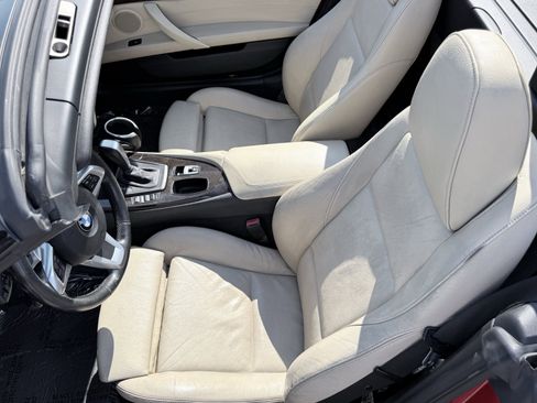 Used 2010 BMW Z4 sDrive30i w/ Premium Pkg image 32