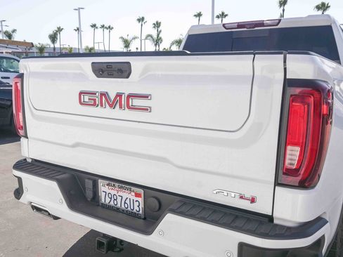 Used 2023 GMC Sierra 1500 AT4 w/ AT4 Premium Package AWD/4WD image 8