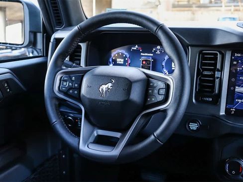 New 2025 Ford Bronco Badlands image 16