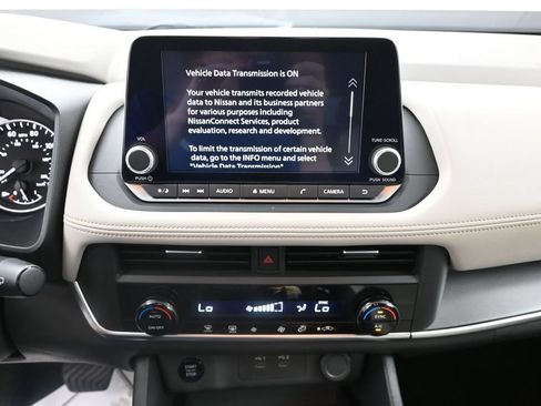 Used 2025 Nissan Rogue SV FWD image 22