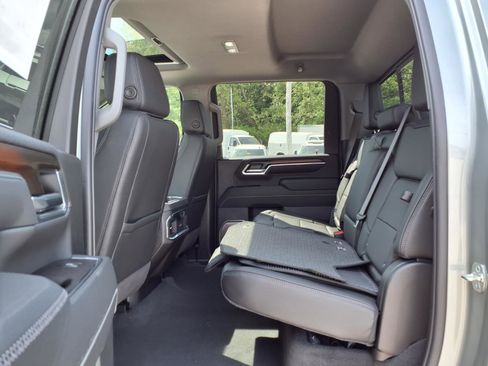 New 2026 GMC Sierra 2500 Denali w/ Denali Reserve Package AWD/4WD image 18