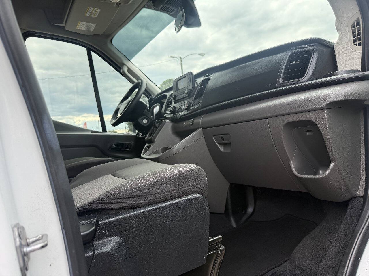 Used 2020 Ford Transit 350 XLT RWD image 32