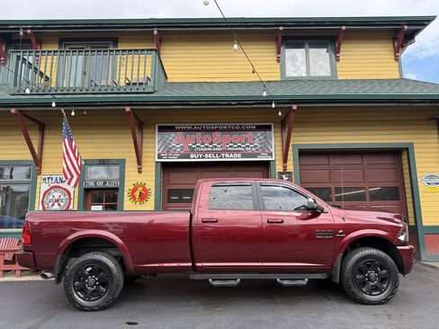 Used 2018 RAM 2500 Big Horn w/ Sport Appearance Group AWD/4WD image 3