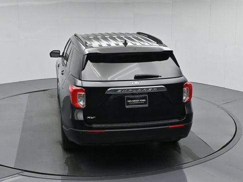 Used 2024 Ford Explorer XLT RWD image 38