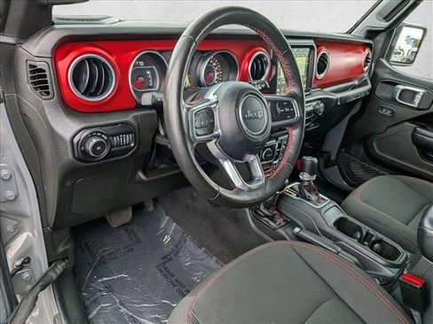 Used 2022 Jeep Wrangler Unlimited Rubicon w/ Xtreme Recon 35" Tire Package AWD/4WD image 9