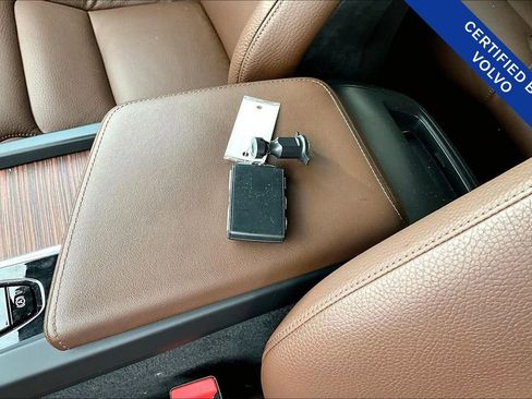 Certified 2023 Volvo XC60 B5 Plus w/ Protection Package Premier image 13