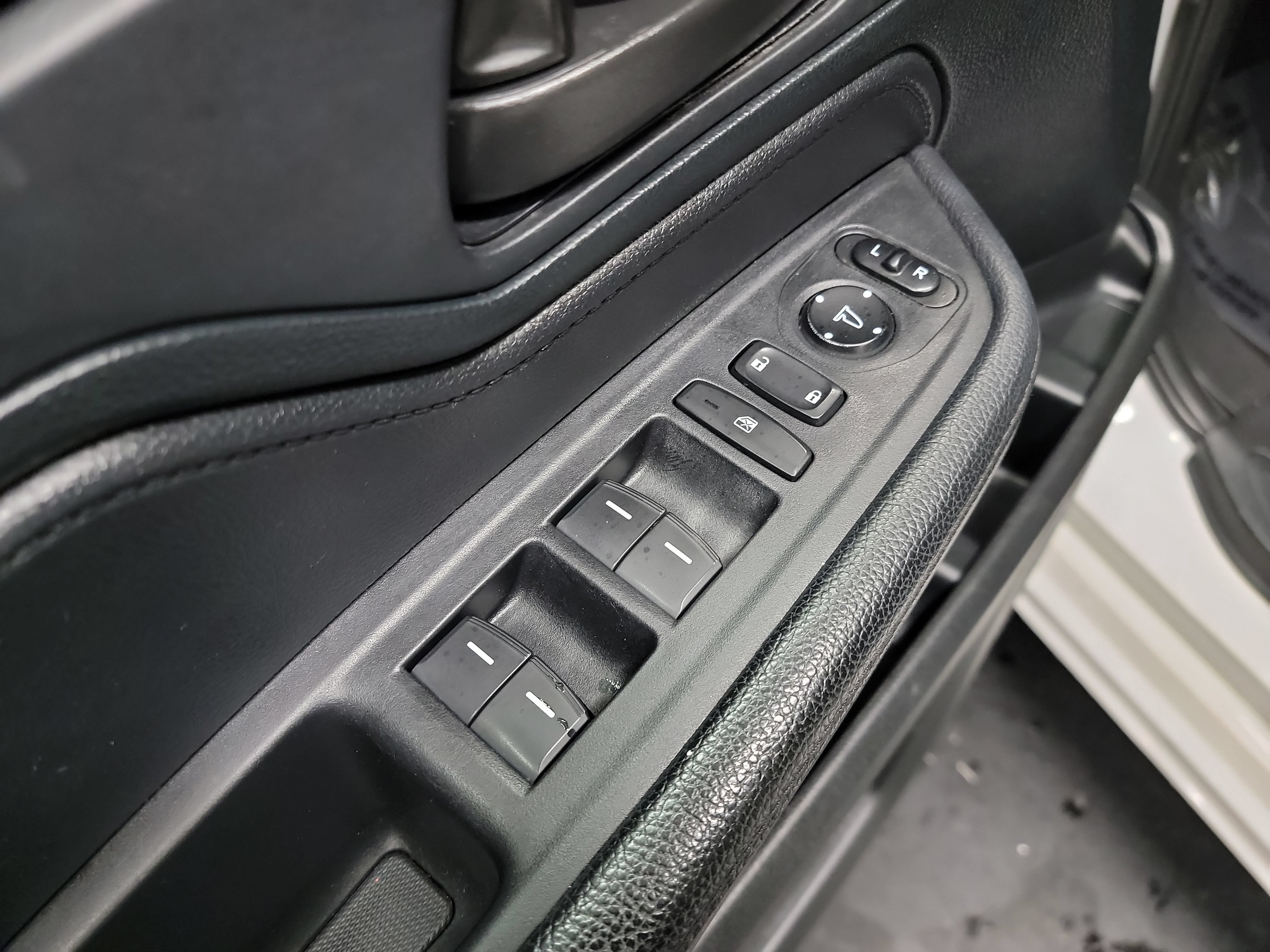 Used 2024 Honda Odyssey Sport image 11