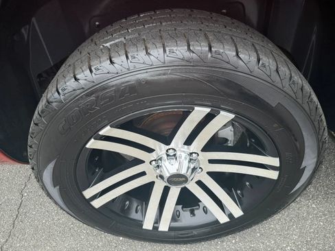 Used 2007 Chevrolet Avalanche LTZ w/ LTZ Preferred Equipment Group RWD image 34