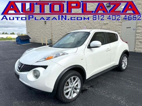 Used 2013 Nissan Juke SV FWD image 1