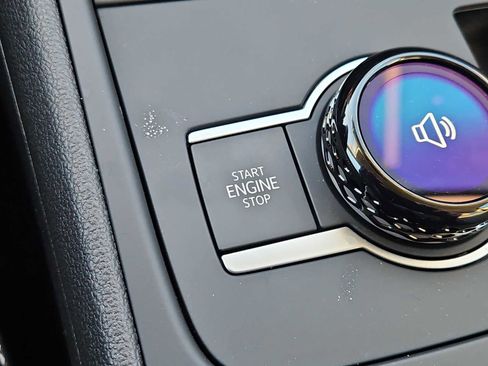 New 2026 Volkswagen Tiguan SE image 11