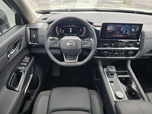 New 2026 Nissan Pathfinder SL AWD/4WD image 14