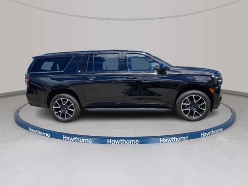 Certified 2023 Chevrolet Suburban RST w/ Luxury Package AWD/4WD image 7