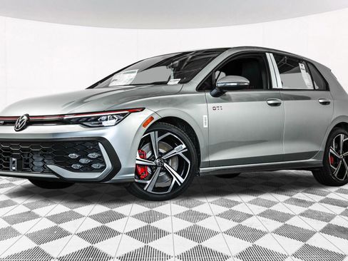 New 2025 Volkswagen GTI SE image 2
