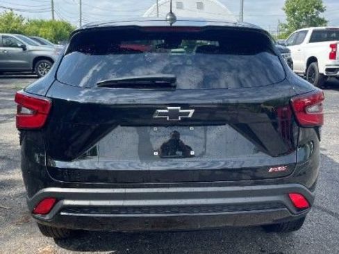 Used 2024 Chevrolet Trax RS FWD image 4