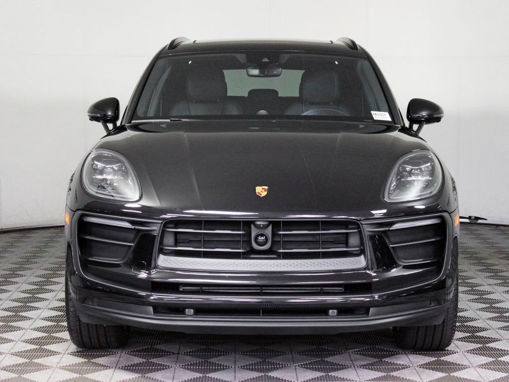 Certified 2026 Porsche Macan AWD/4WD image 10