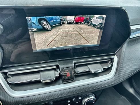 Used 2024 Chevrolet TrailBlazer LT w/ Driver Confidence Package FWD image 29