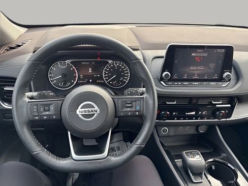 Used 2021 Nissan Rogue SV image 8