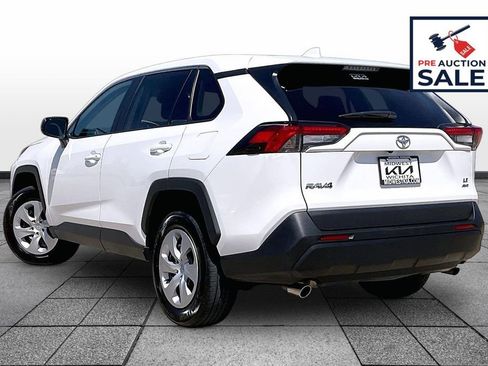 Used 2024 Toyota RAV4 LE AWD/4WD image 12