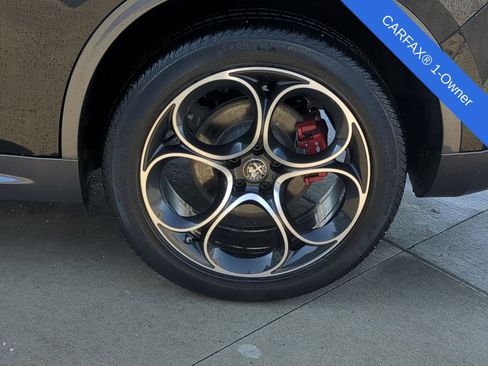 Used 2023 Alfa Romeo Stelvio Ti image 17